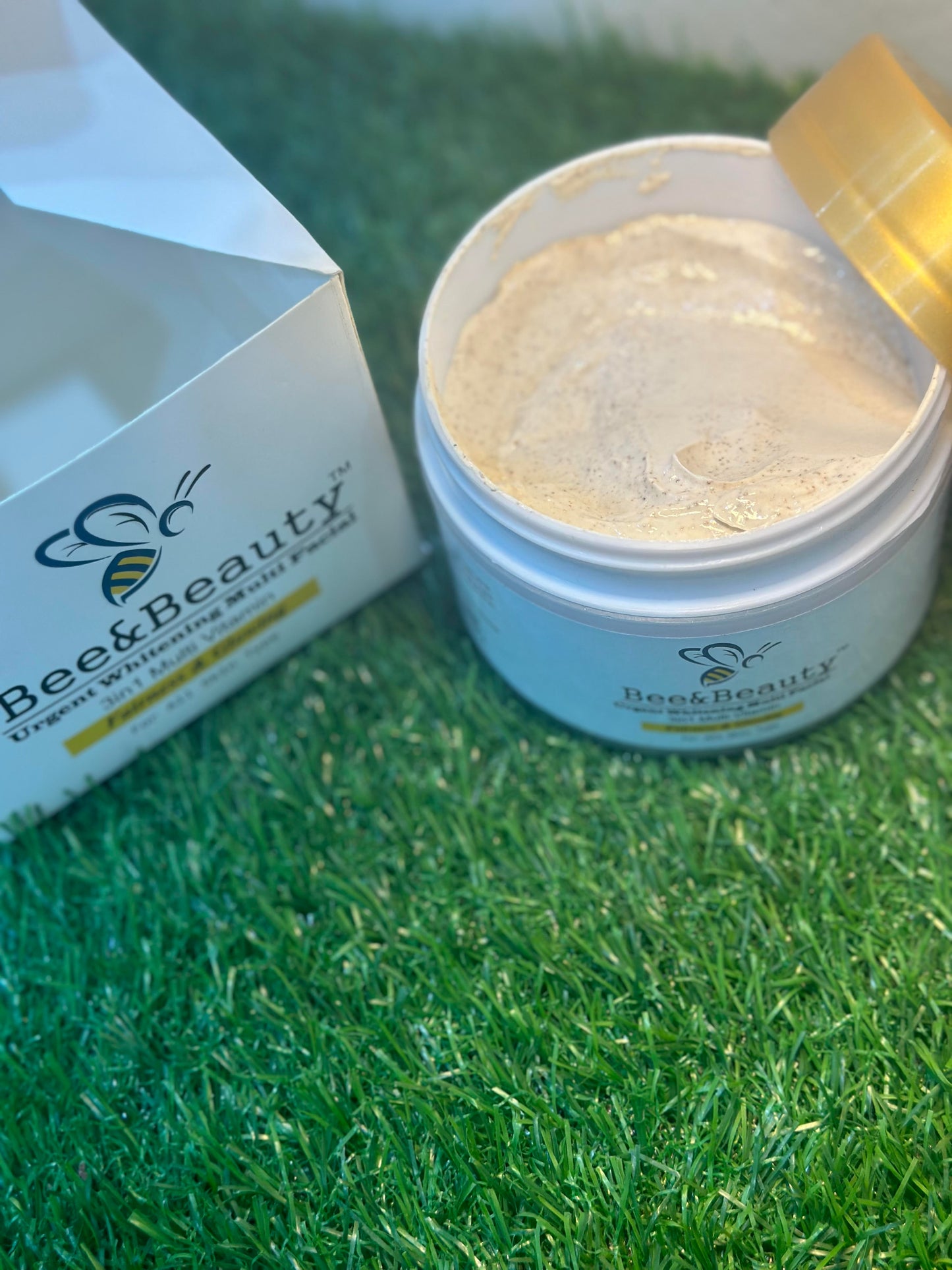 Urgent Whitening Multi Facial