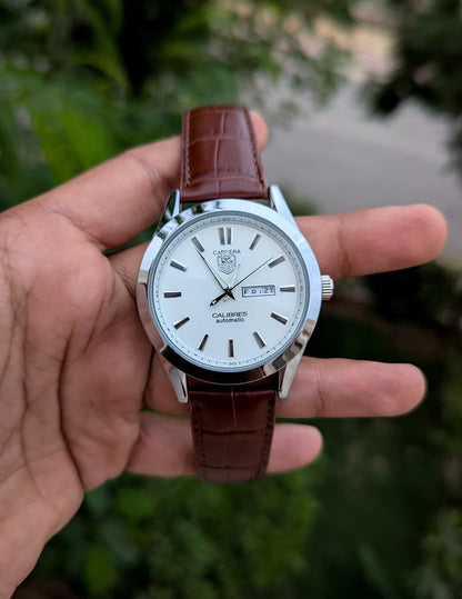 TH Calibre 5 Leather Strap Watch