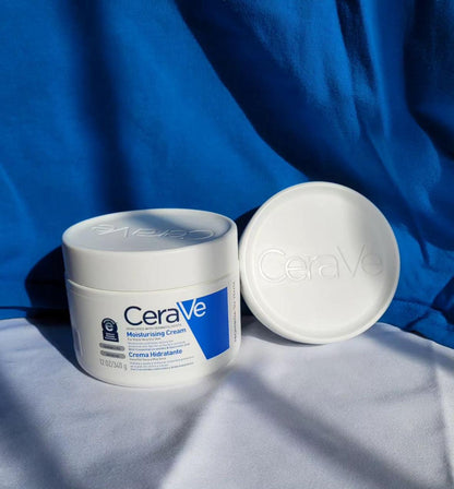 CeraVe Moisturizing Cream 340g| Body and Face Moisturizer for Dry Skin | Body Cream with Hyaluronic Acid and Ceramides | Hydrating Moisturizer | Fragrance Free Non-Comedogenic