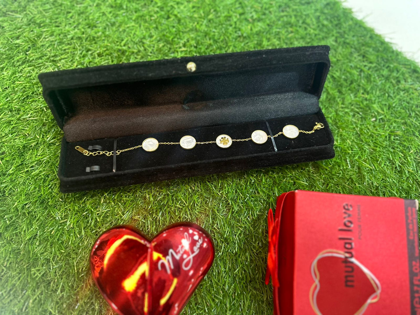 Elegant Bracelt With Perfume