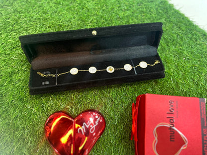 Elegant Bracelt With Perfume