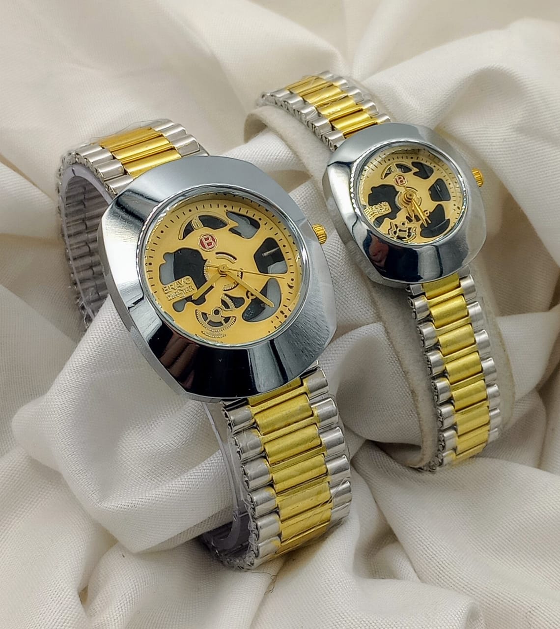 BRAVO COUPLE WATCH RADO SHAPE CHAIN WATCH (with BoX)