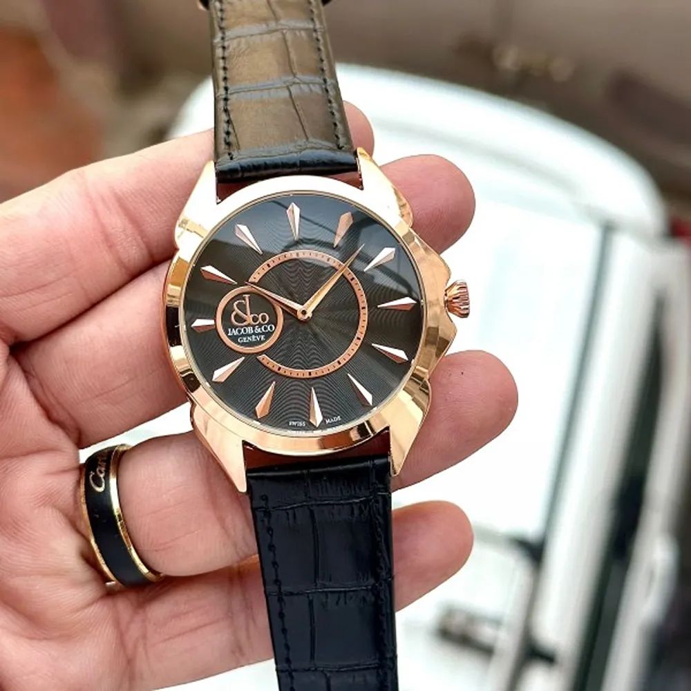 Signature Leather Strap Premium Watch