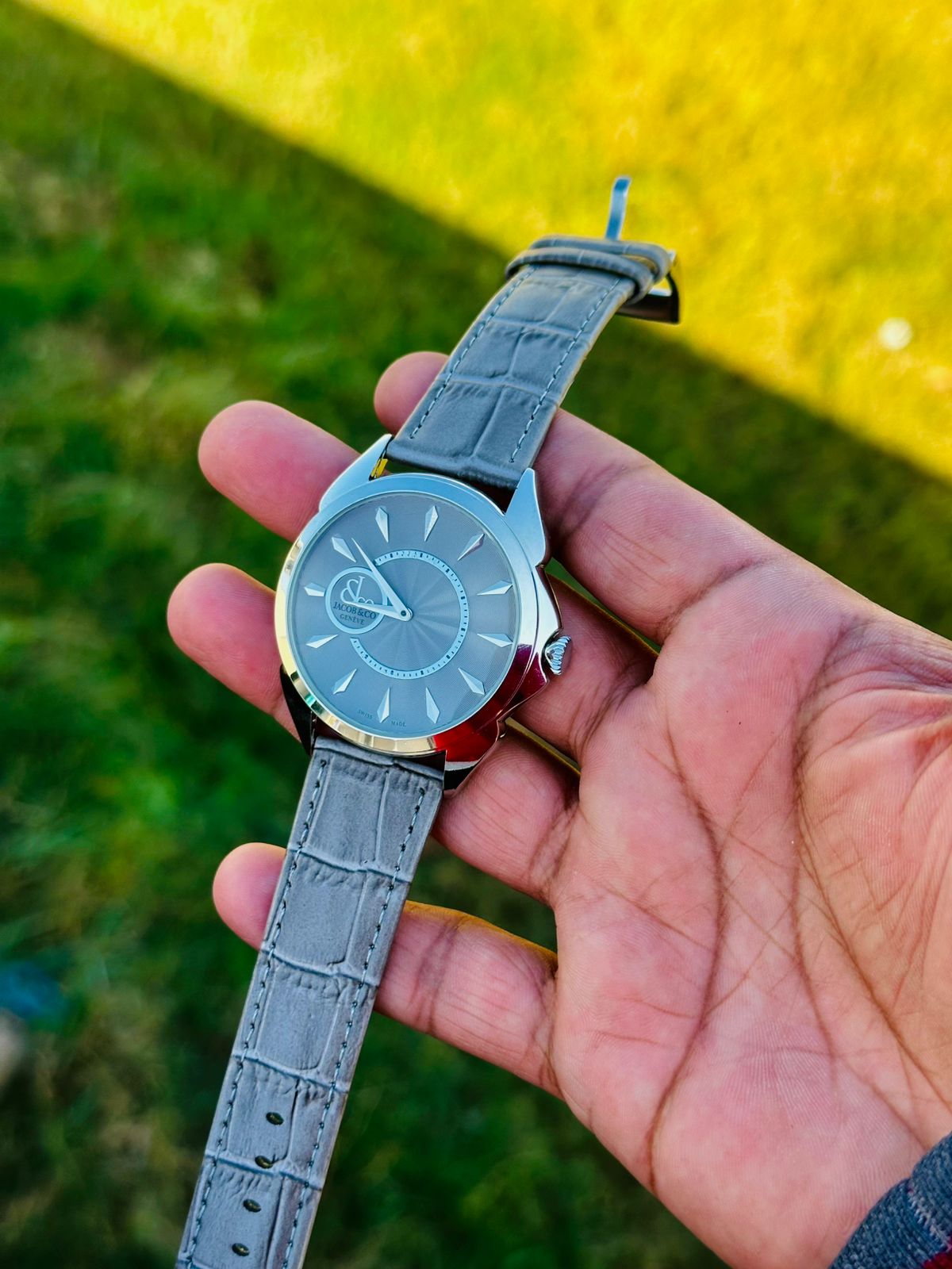 Signature Leather Strap Premium Watch