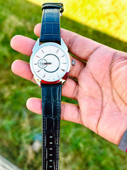 Signature Leather Strap Premium Watch