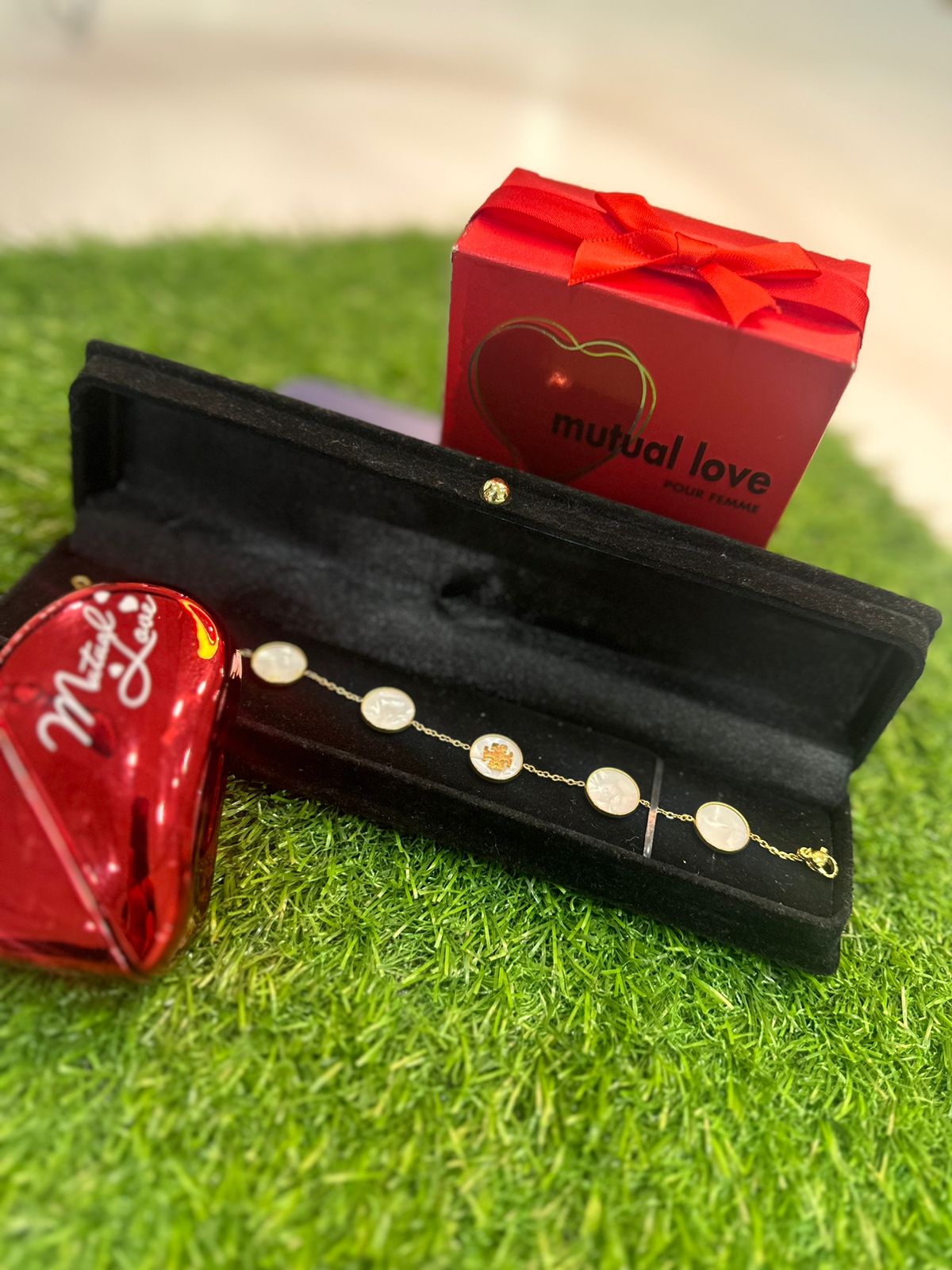 Elegant Bracelt With Perfume